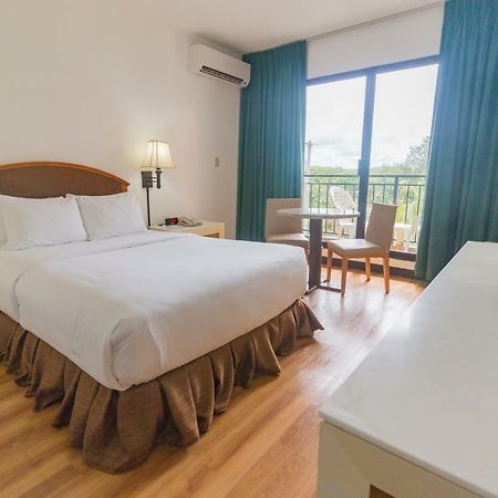 Surestay By Best Western Guam Airport Barrigada Екстер'єр фото