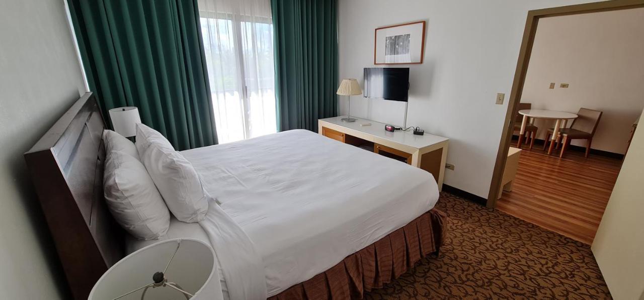 Surestay By Best Western Guam Airport Barrigada Екстер'єр фото